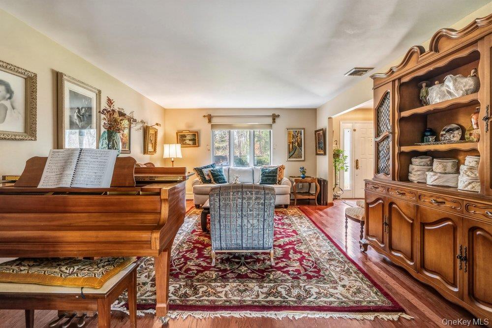 18 Lincoln Avenue Property Photo 8