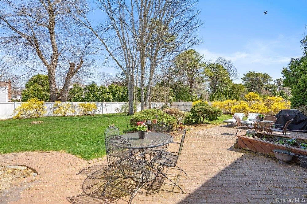 18 Lincoln Avenue Property Photo 32