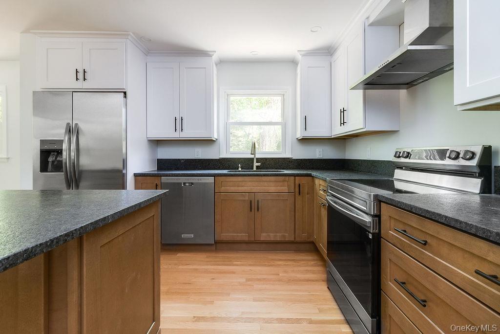 10 Tudor Drive Property Photo 19