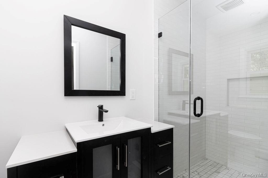 10 Tudor Drive Property Photo 37