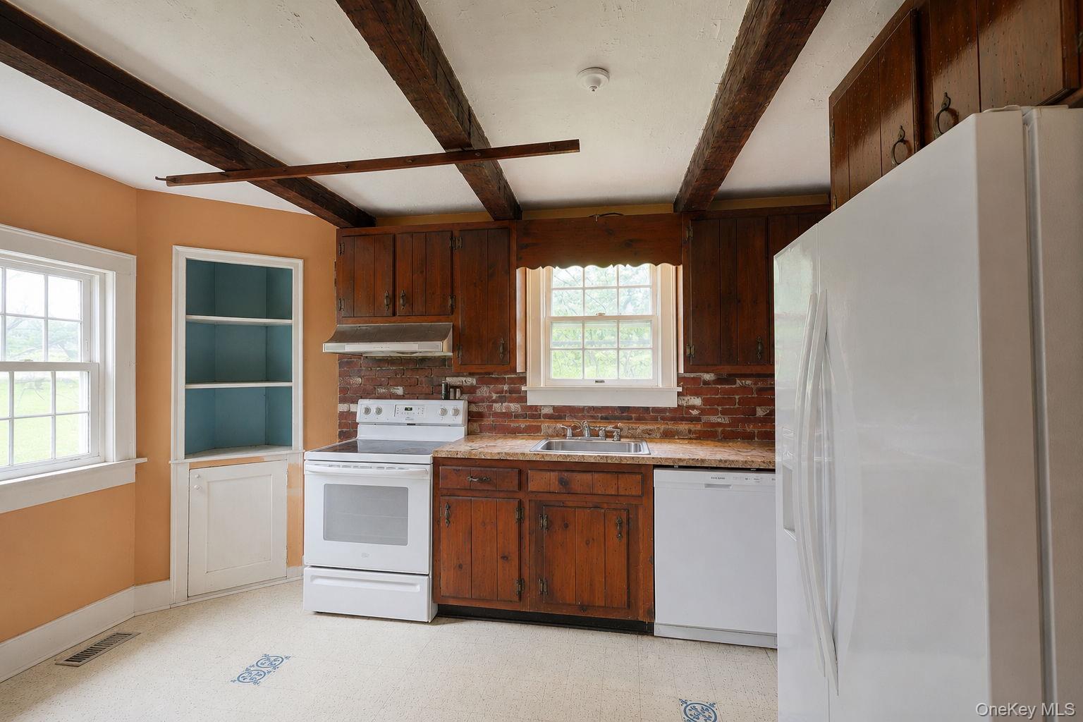 82 Lower Road Property Photo 11