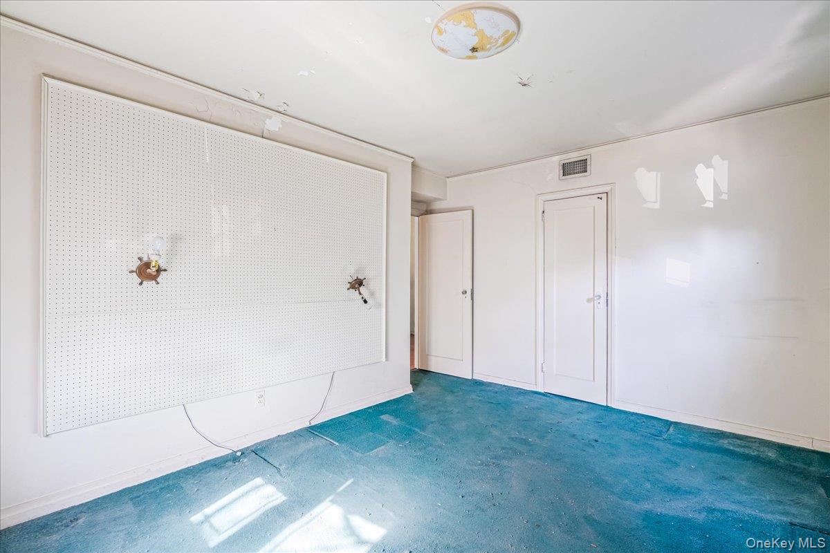 3231 163rd Street Property Photo 14