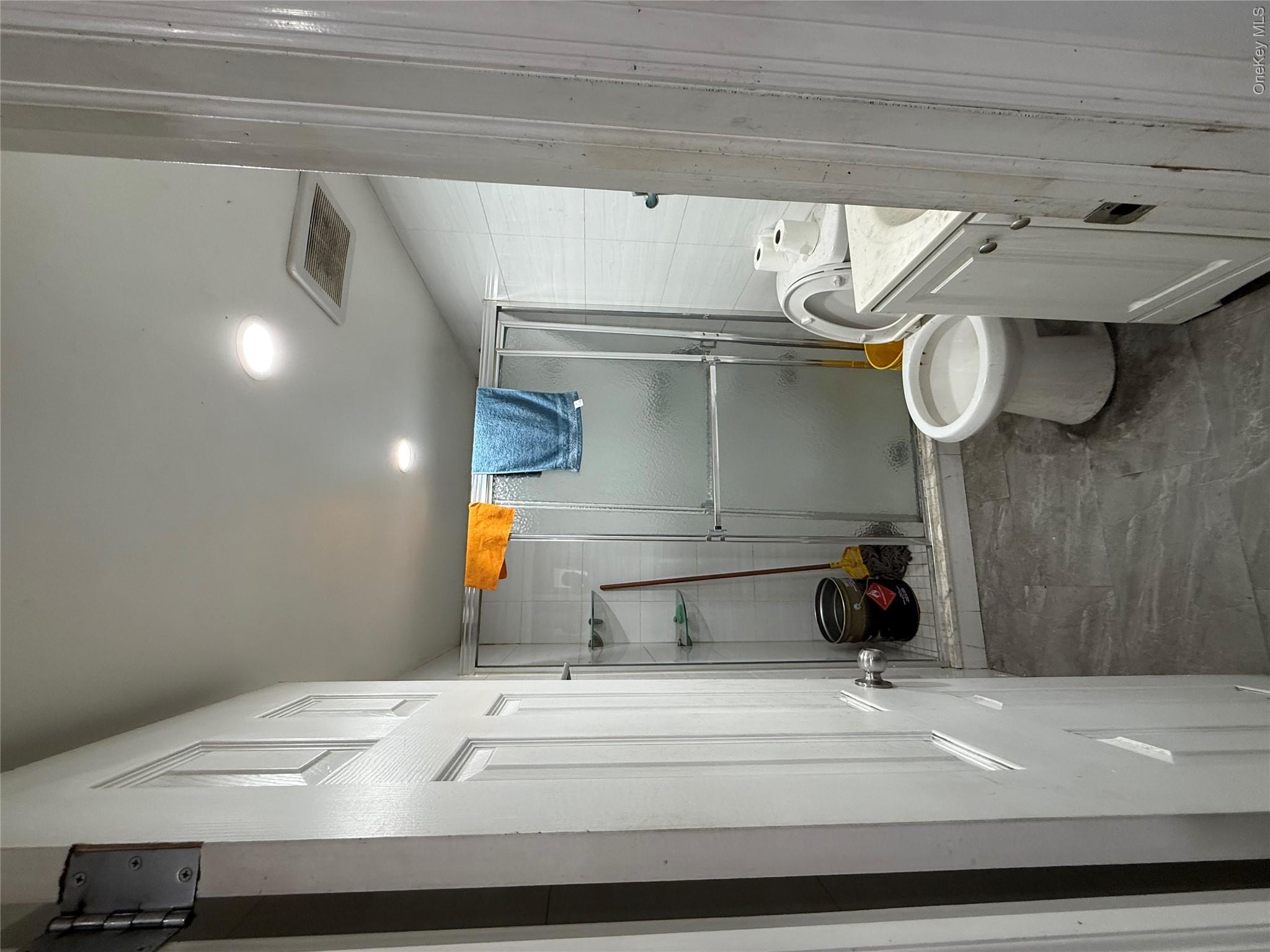 18204 Liberty Avenue Property Photo 14