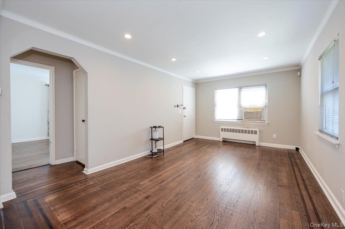 812 Swinton Avenue Property Photo 9