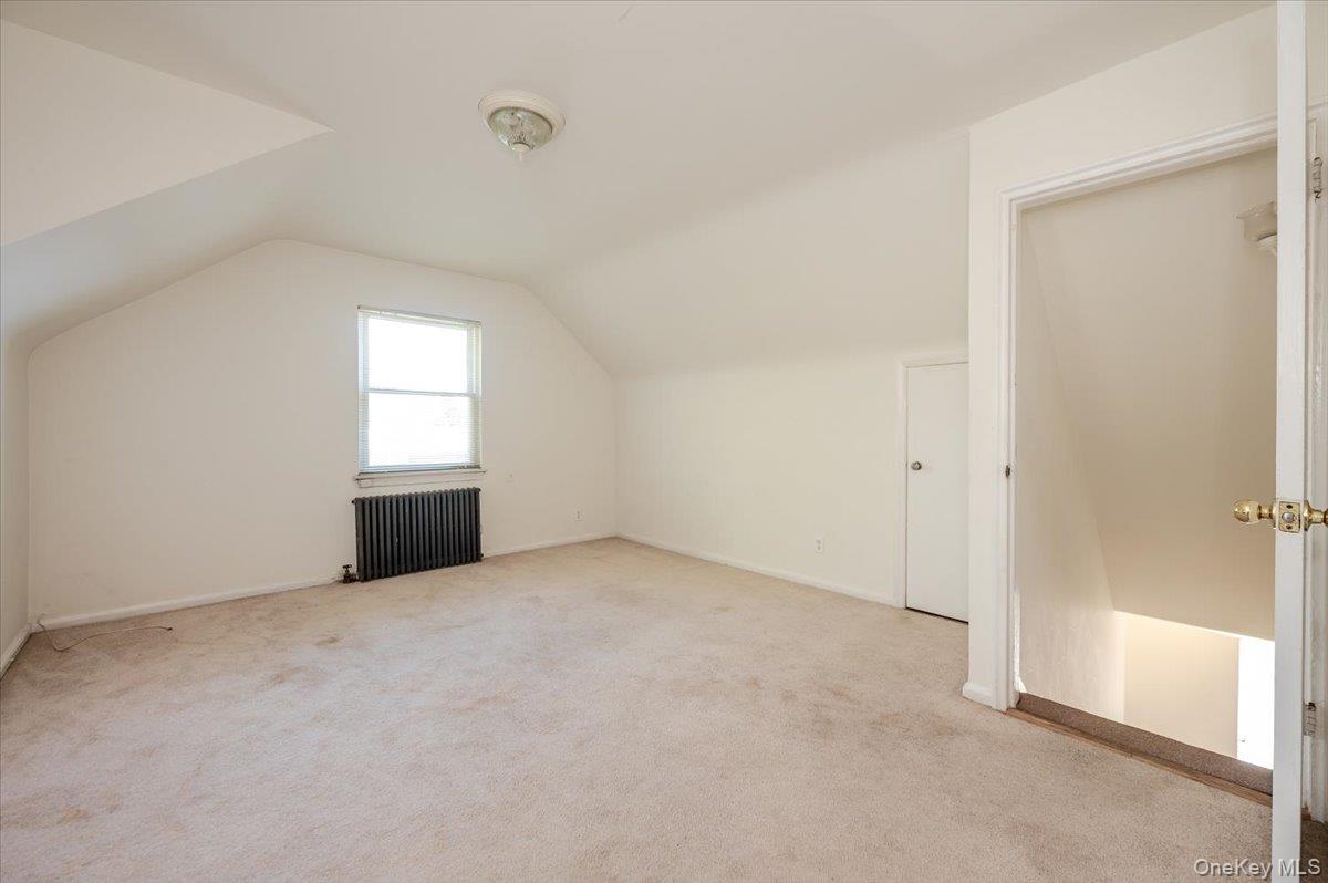 812 Swinton Avenue Property Photo 19