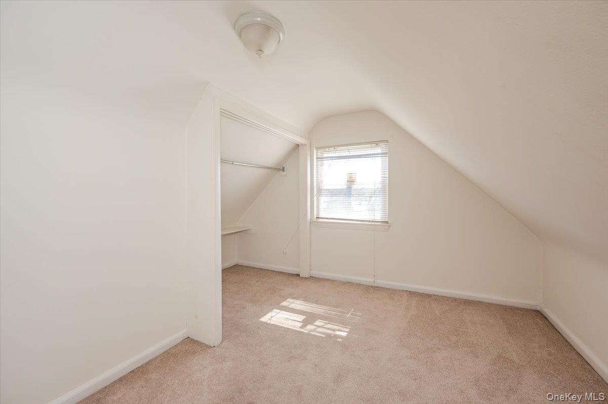 812 Swinton Avenue Property Photo 24