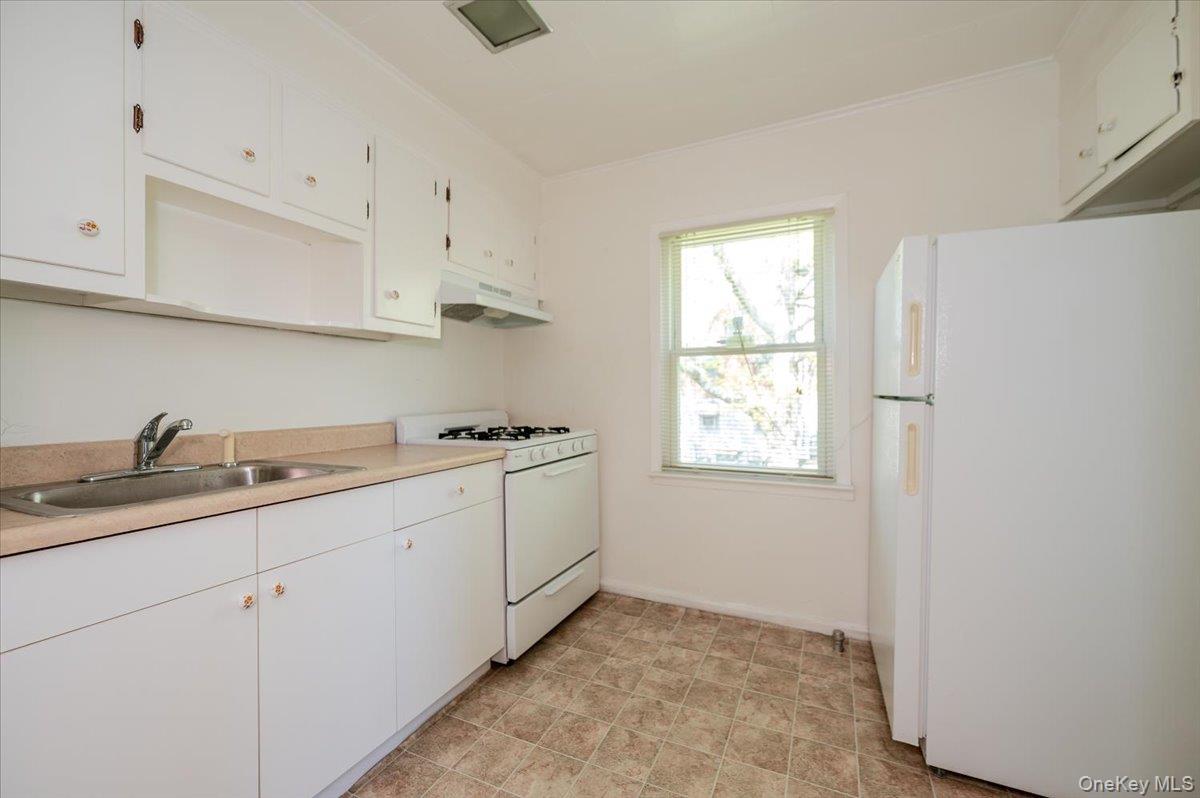 812 Swinton Avenue Property Photo 25