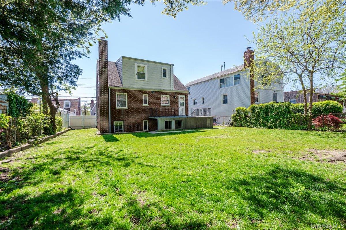 812 Swinton Avenue Property Photo 41