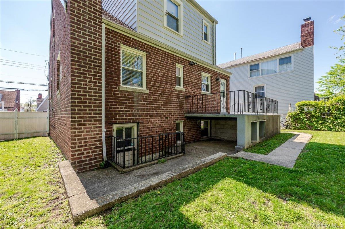 812 Swinton Avenue Property Photo 42