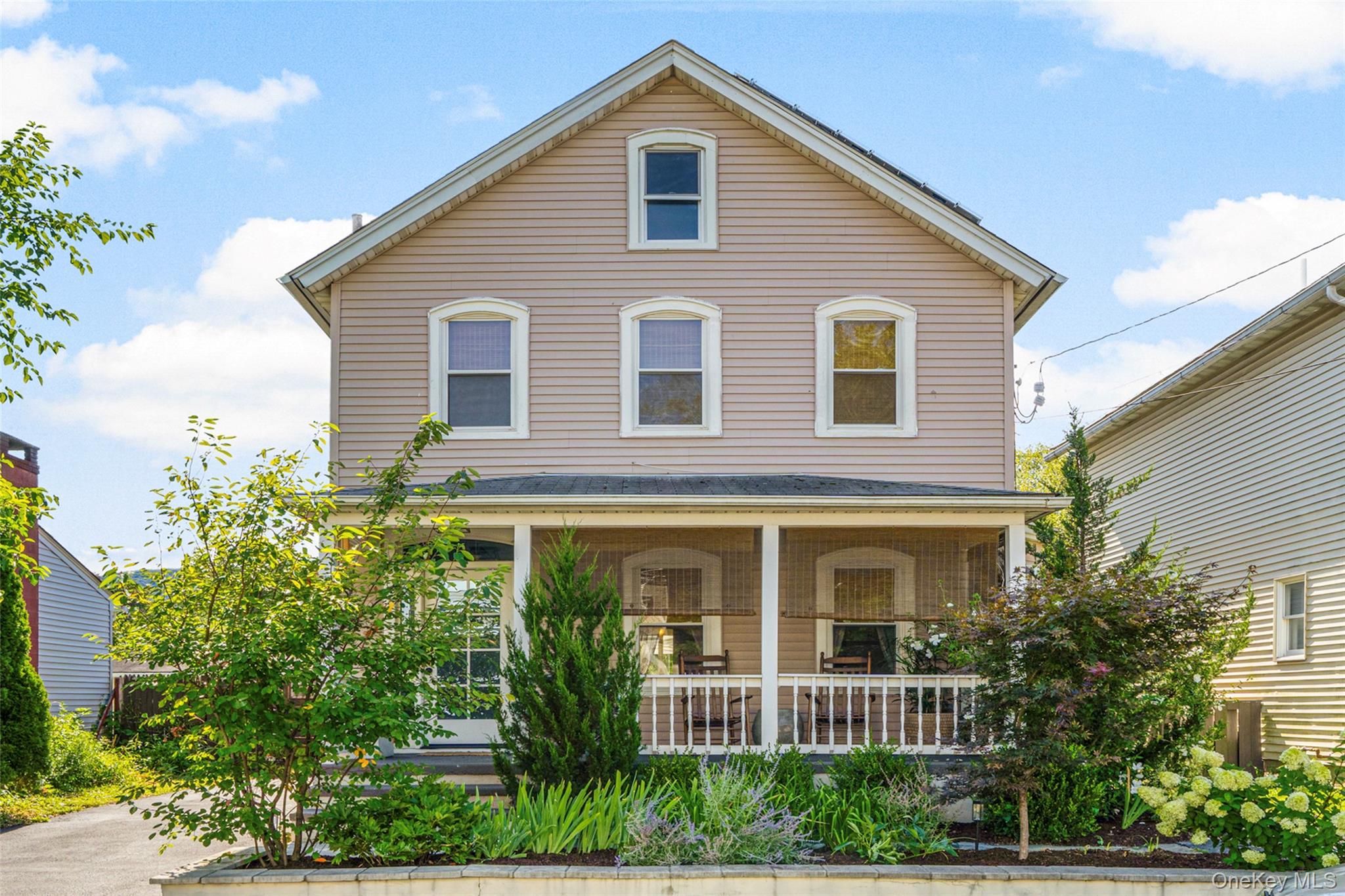 45 N Chestnut Street Property Photo 1