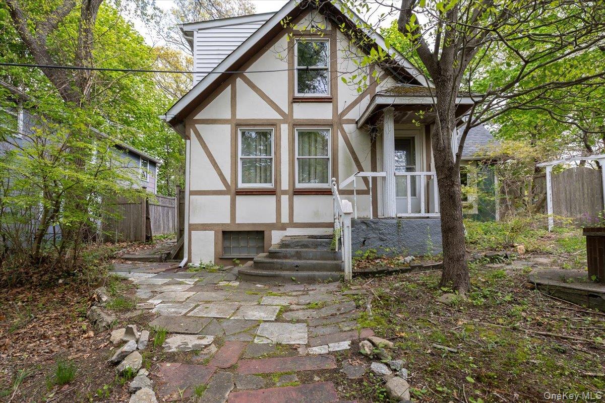 7 Amagansett Drive Property Photo 1
