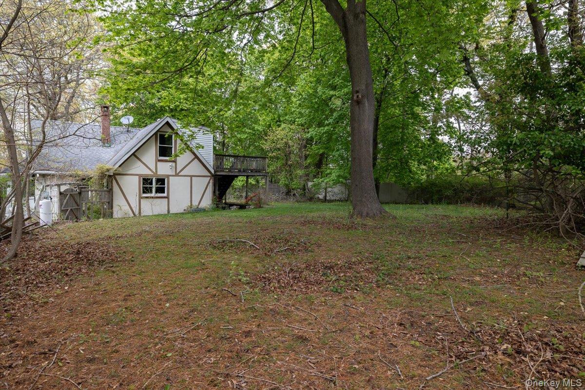 7 Amagansett Drive Property Photo 4