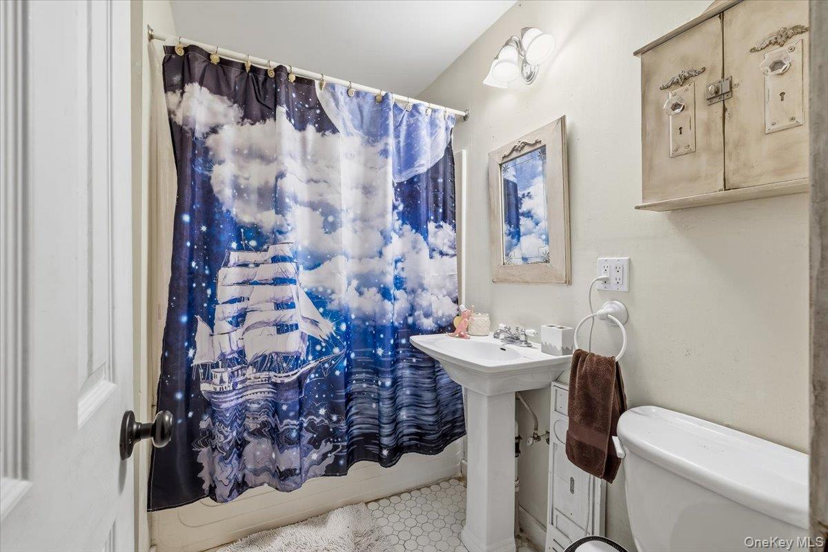 7 Amagansett Drive Property Photo 16
