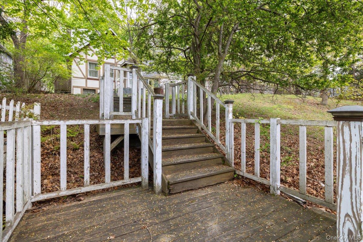 7 Amagansett Drive Property Photo 26