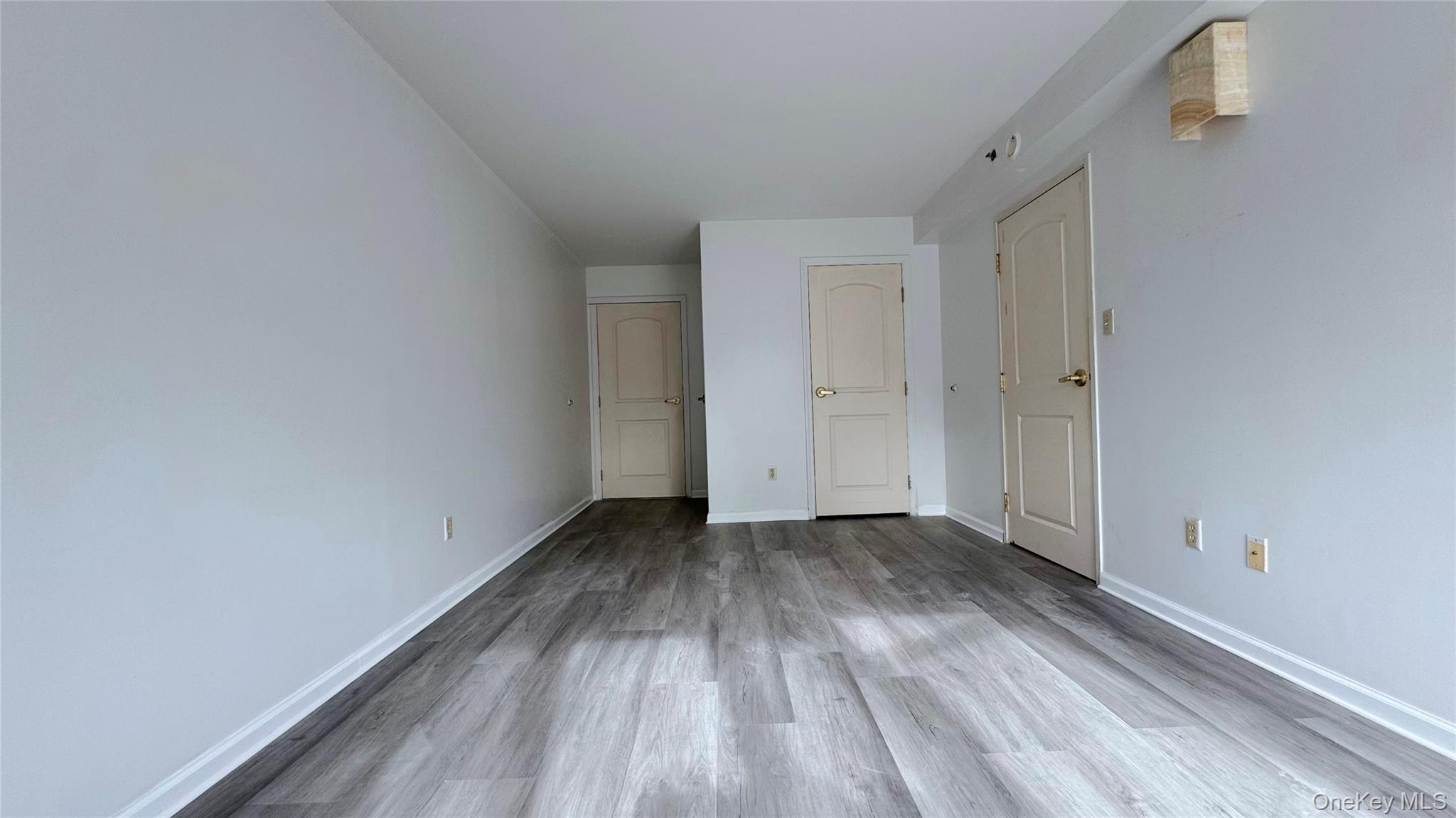 6434 Grand Central Parkway 3d Property Photo 9