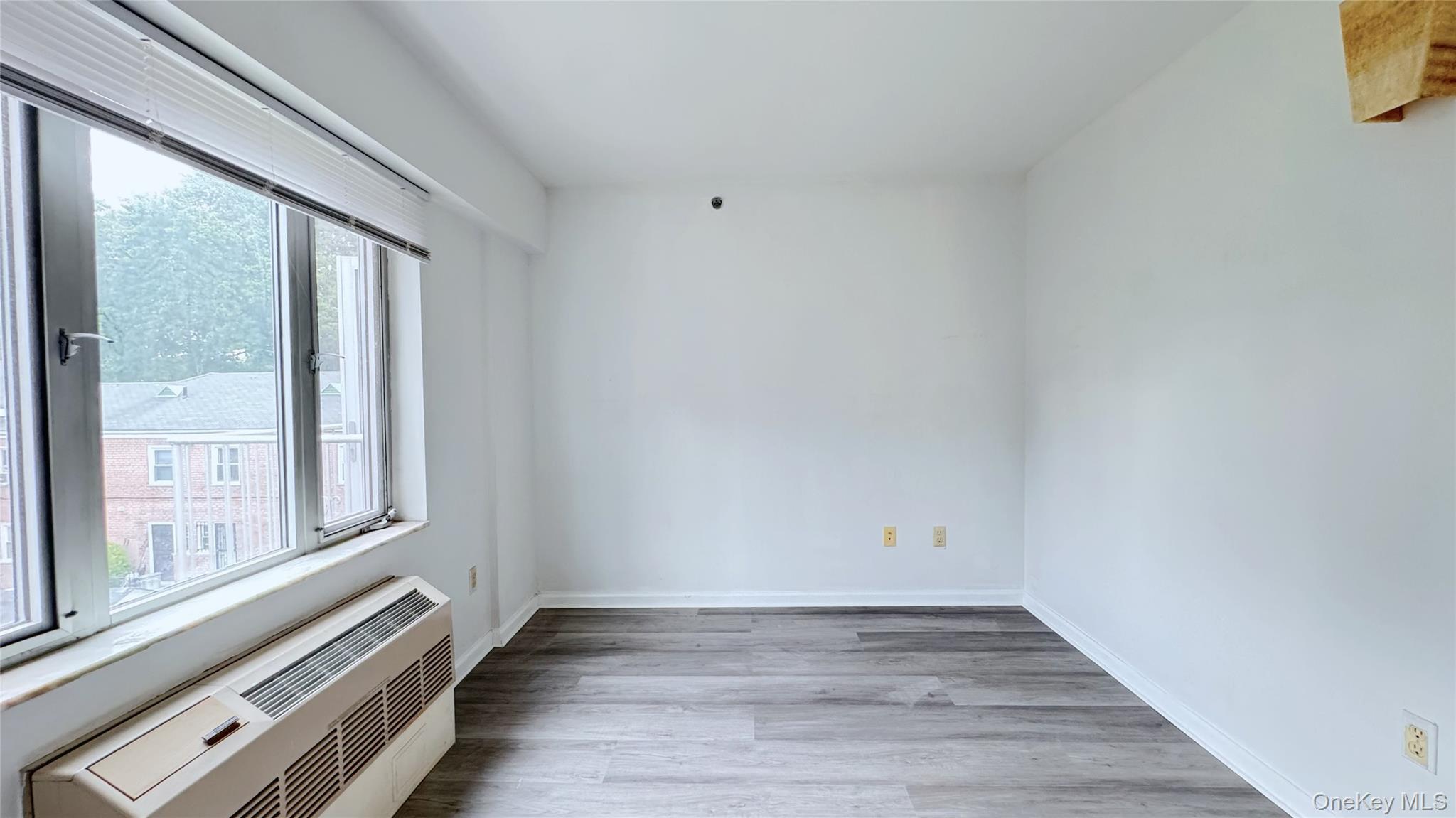6434 Grand Central Parkway 3d Property Photo 11