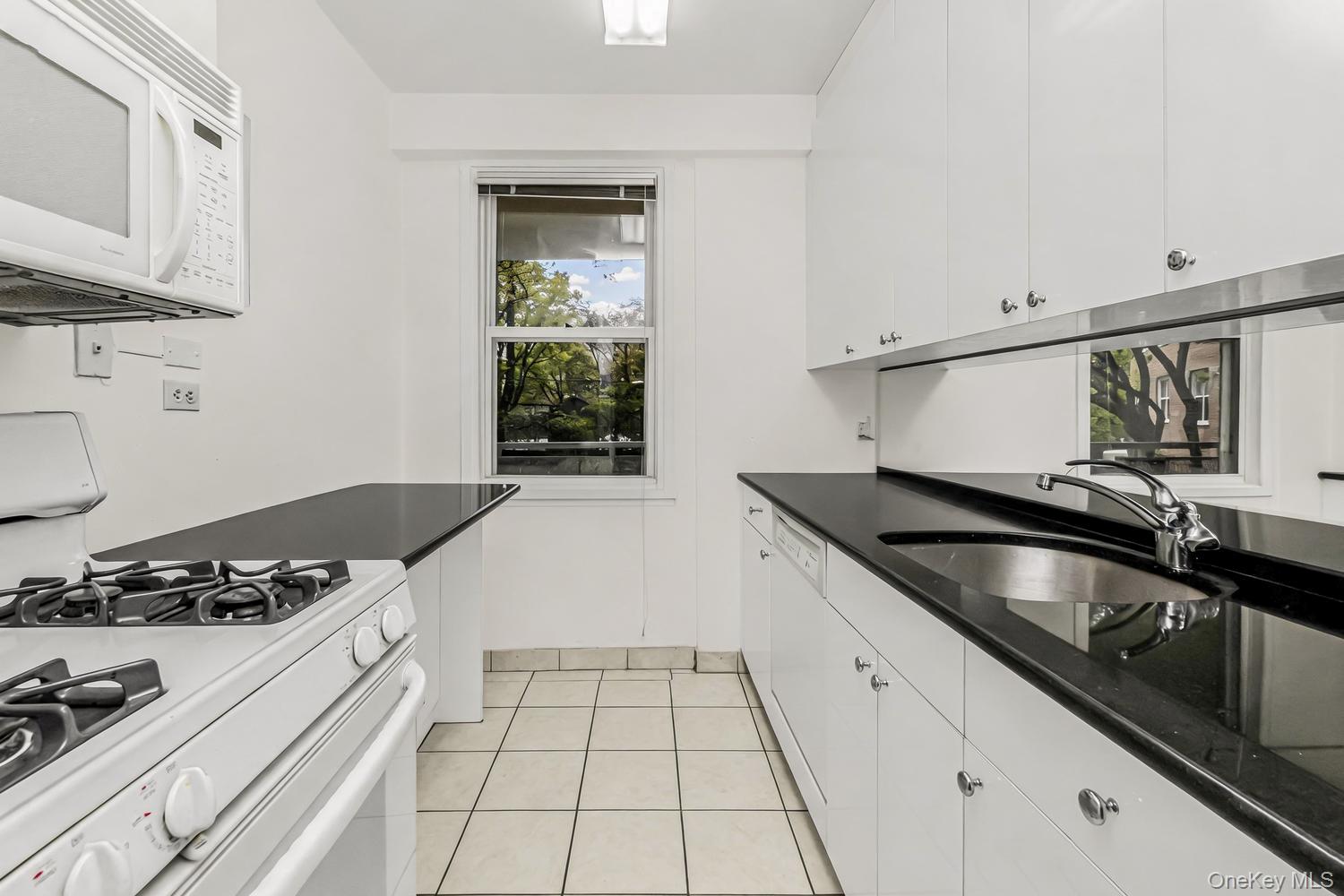 3777 Independence Avenue 2k Property Photo 5