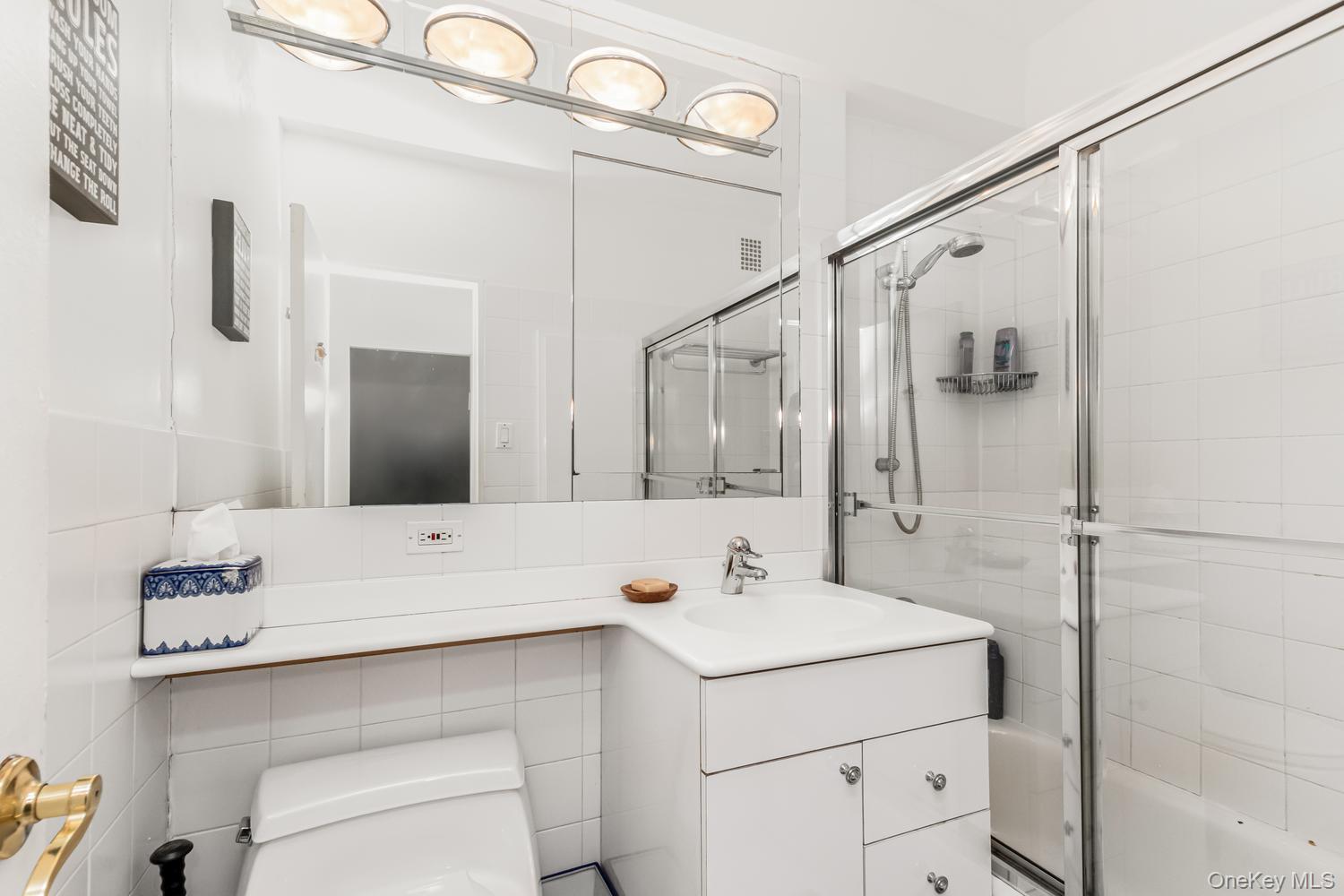 3777 Independence Avenue 2k Property Photo 7
