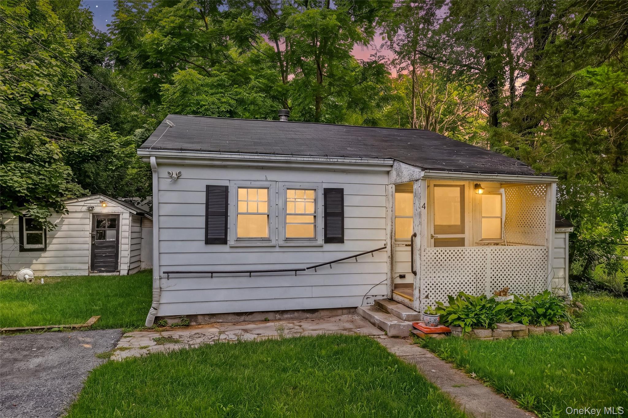 4 Benview Road Property Photo 1