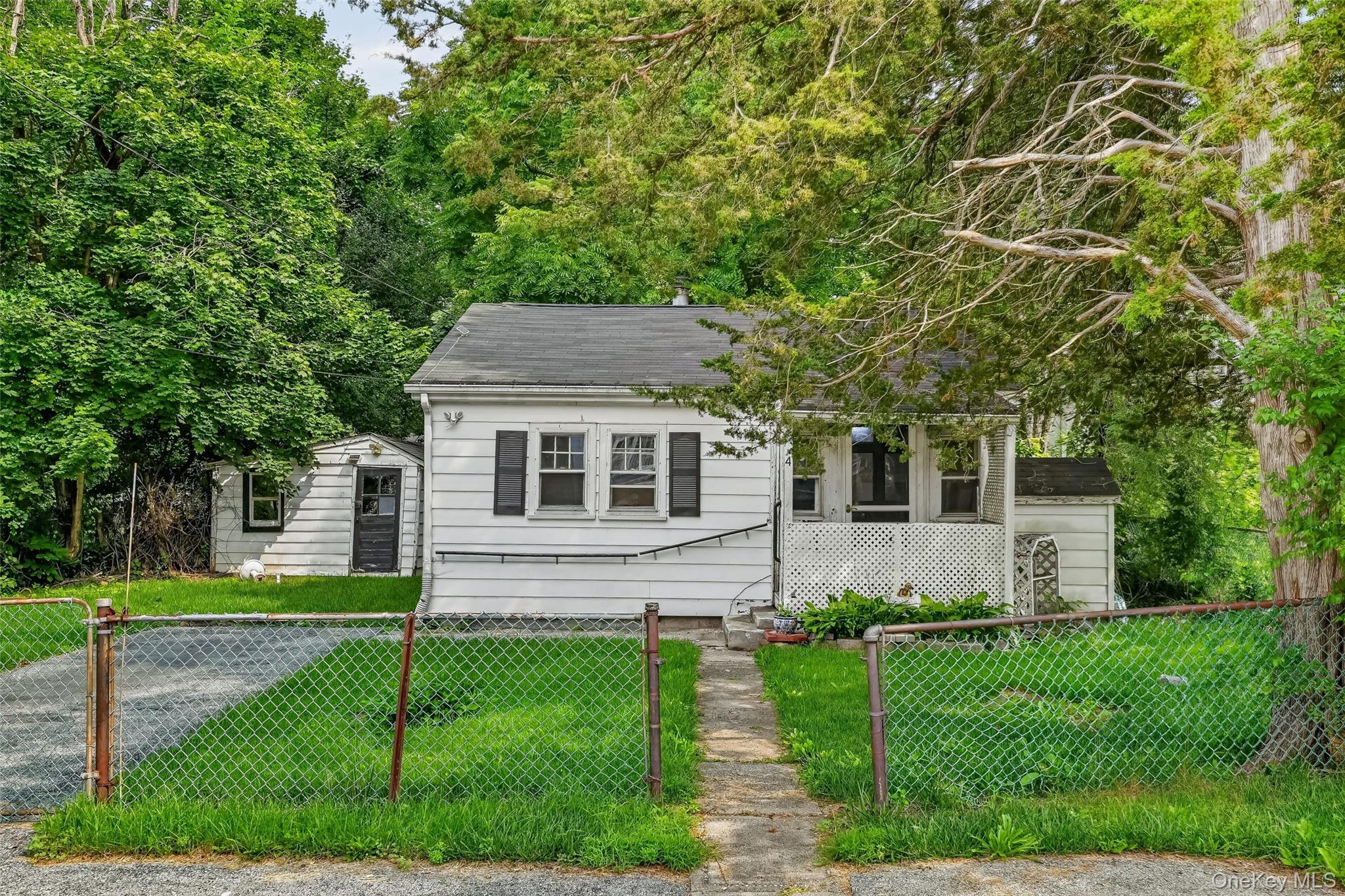 4 Benview Road Property Photo 2
