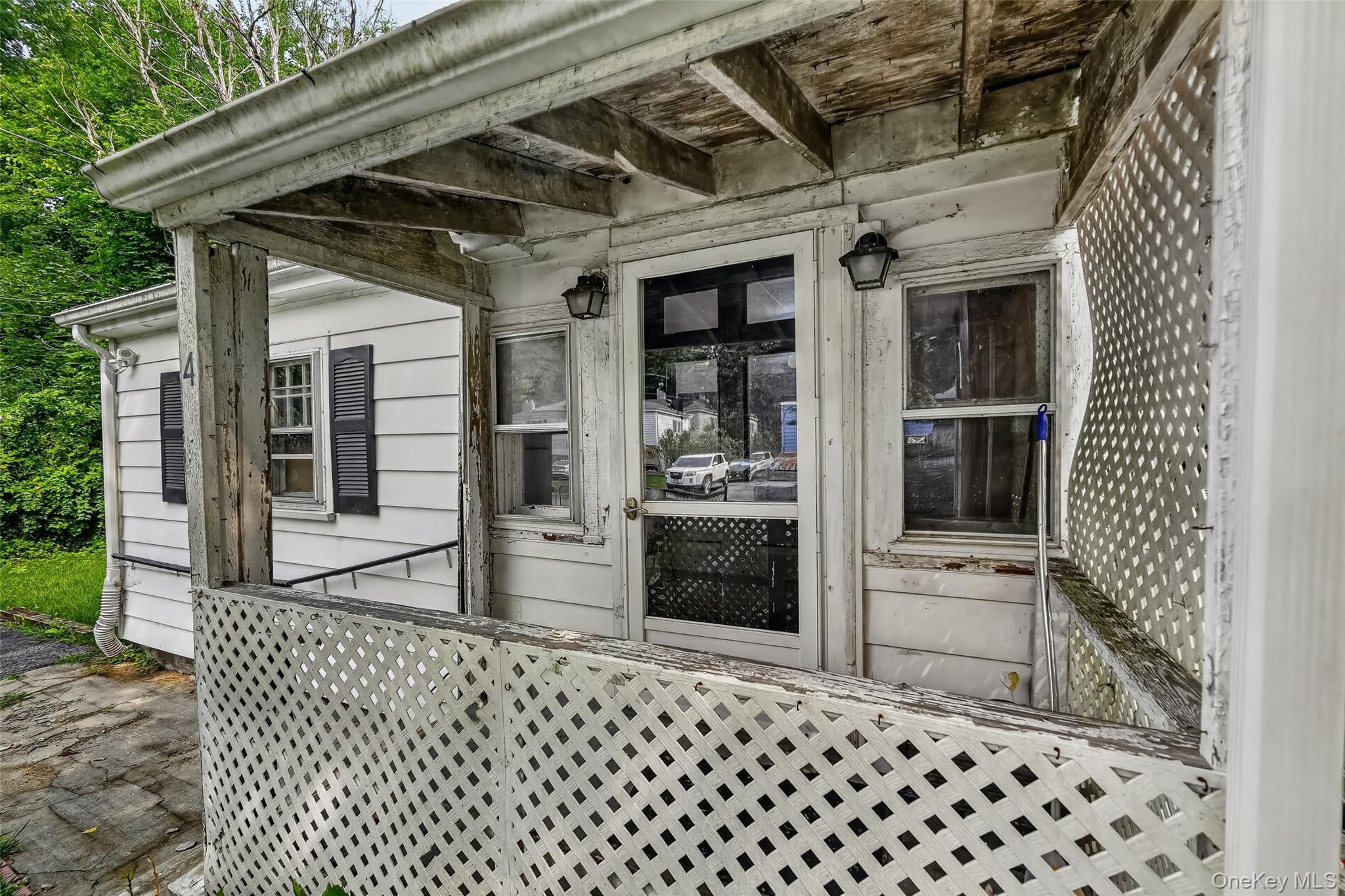 4 Benview Road Property Photo 4