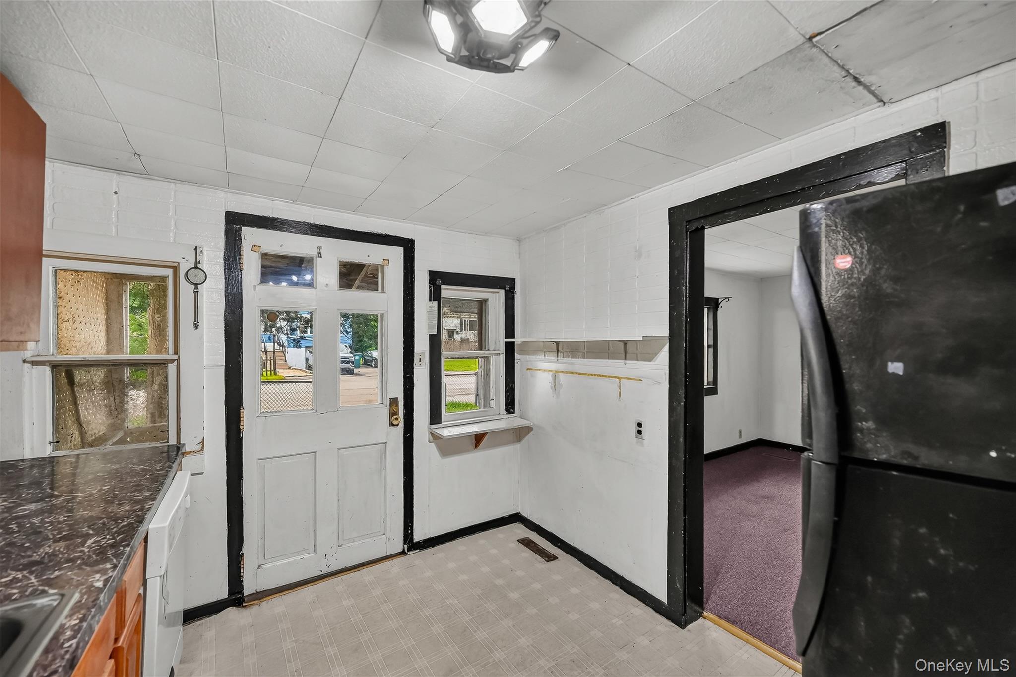 4 Benview Road Property Photo 5