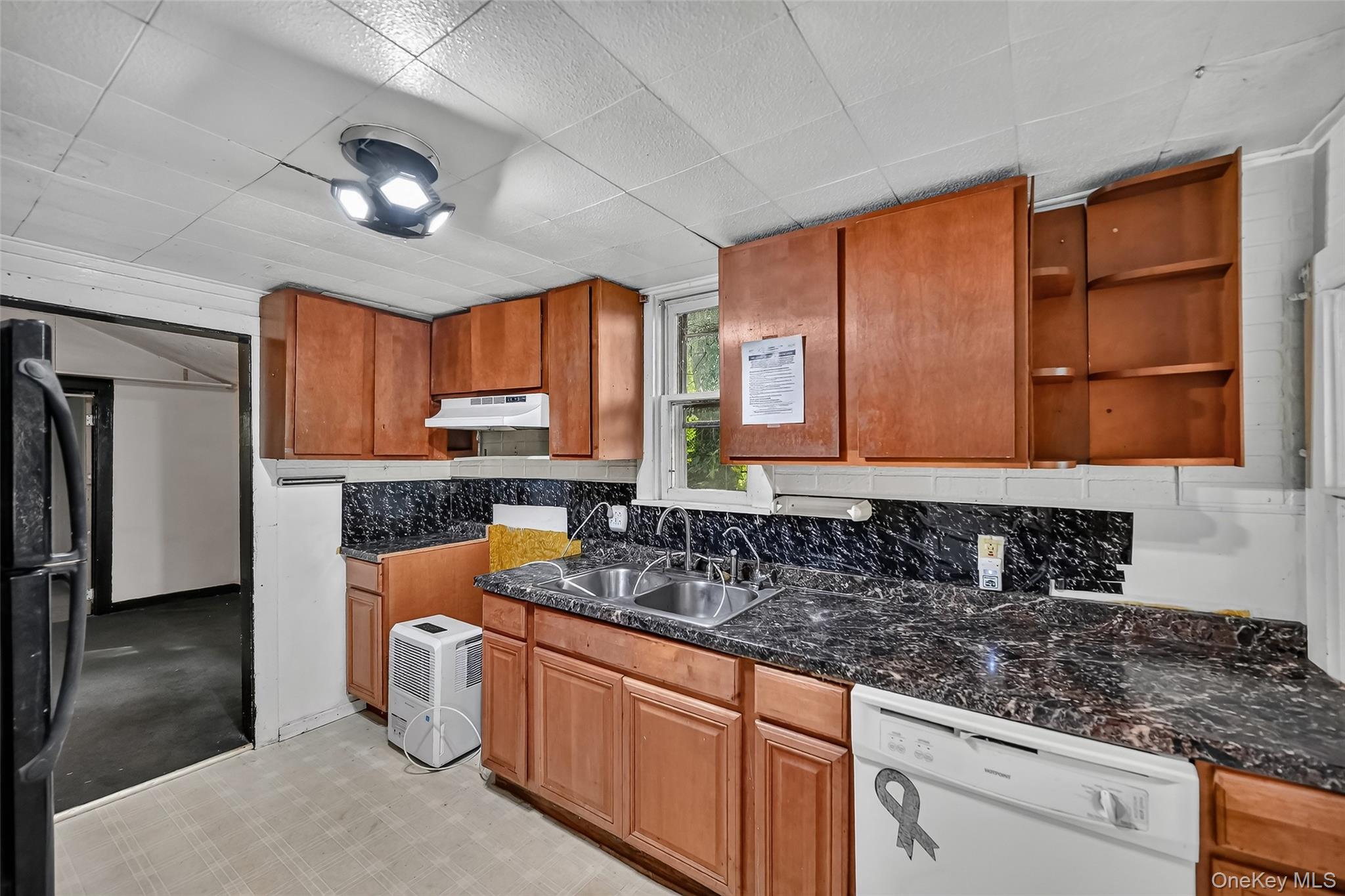 4 Benview Road Property Photo 7