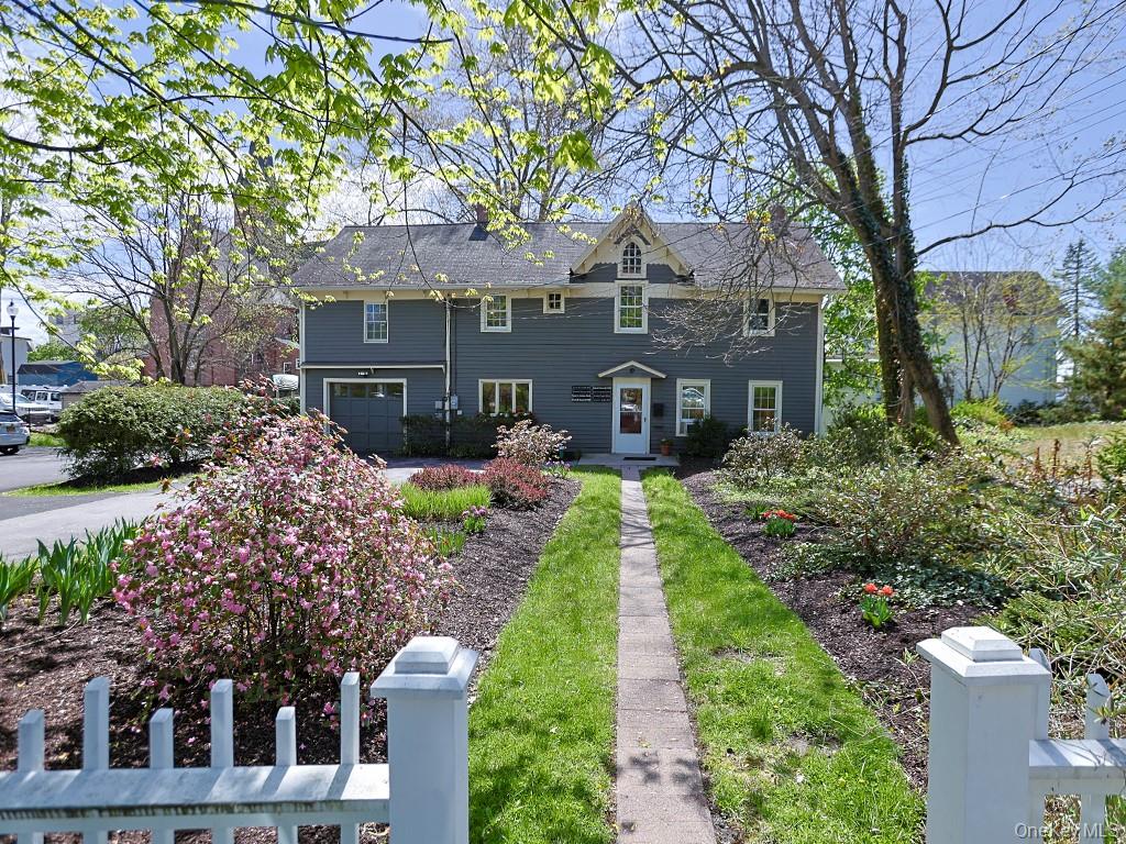 19 Hill Street Property Photo 1