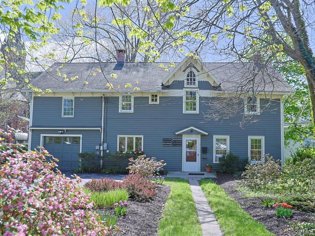 19 Hill Street Property Photo 2