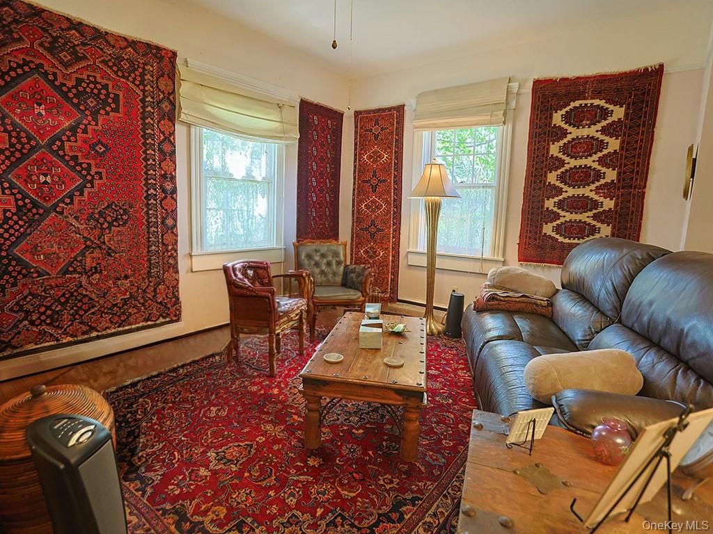 19 Hill Street Property Photo 10
