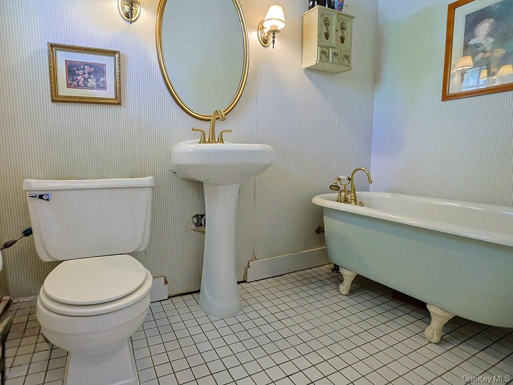 19 Hill Street Property Photo 15