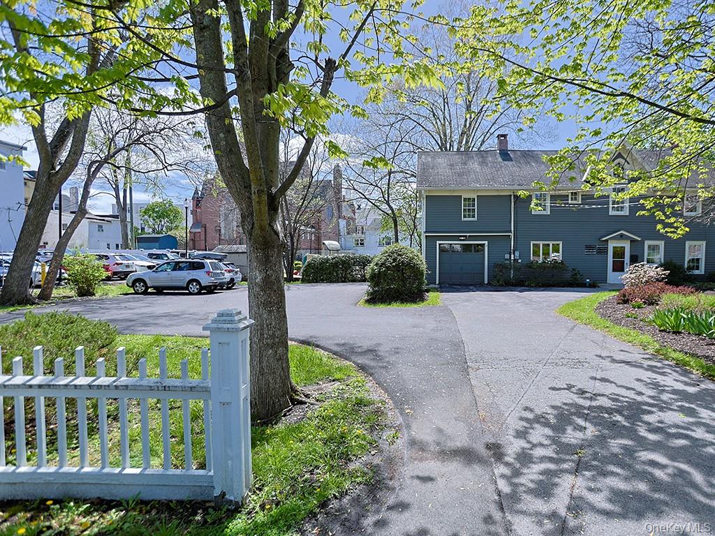 19 Hill Street Property Photo 22