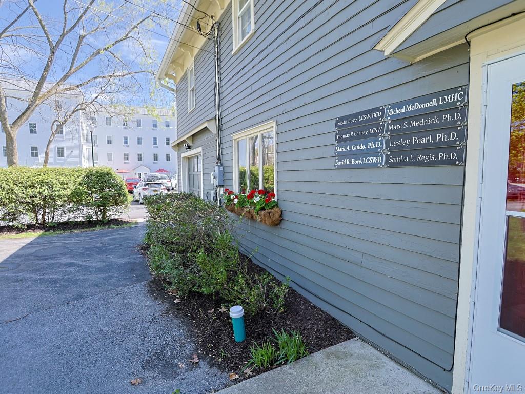 19 Hill Street Property Photo 23