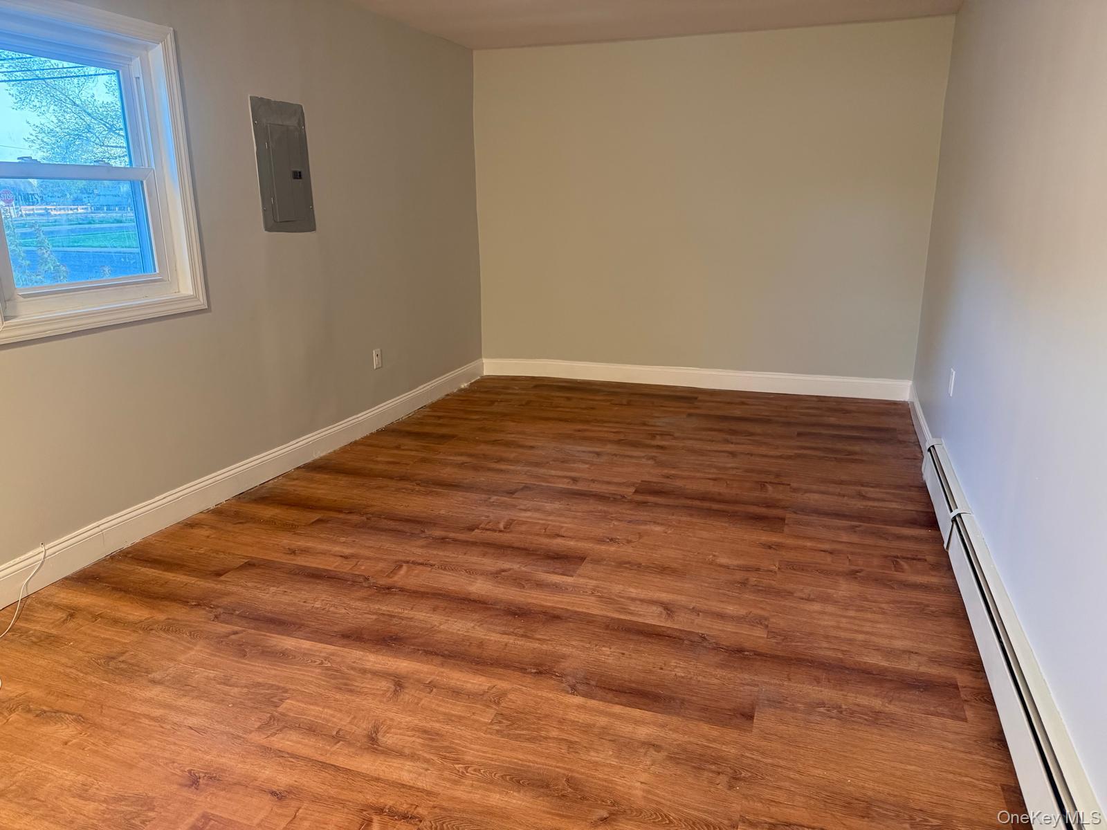 675 S Long Beach Avenue Property Photo 17