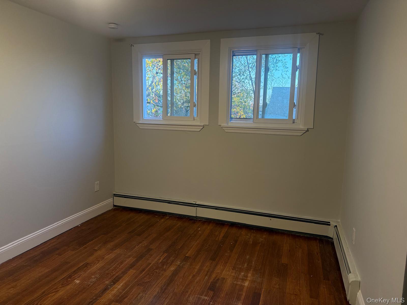 675 S Long Beach Avenue Property Photo 23