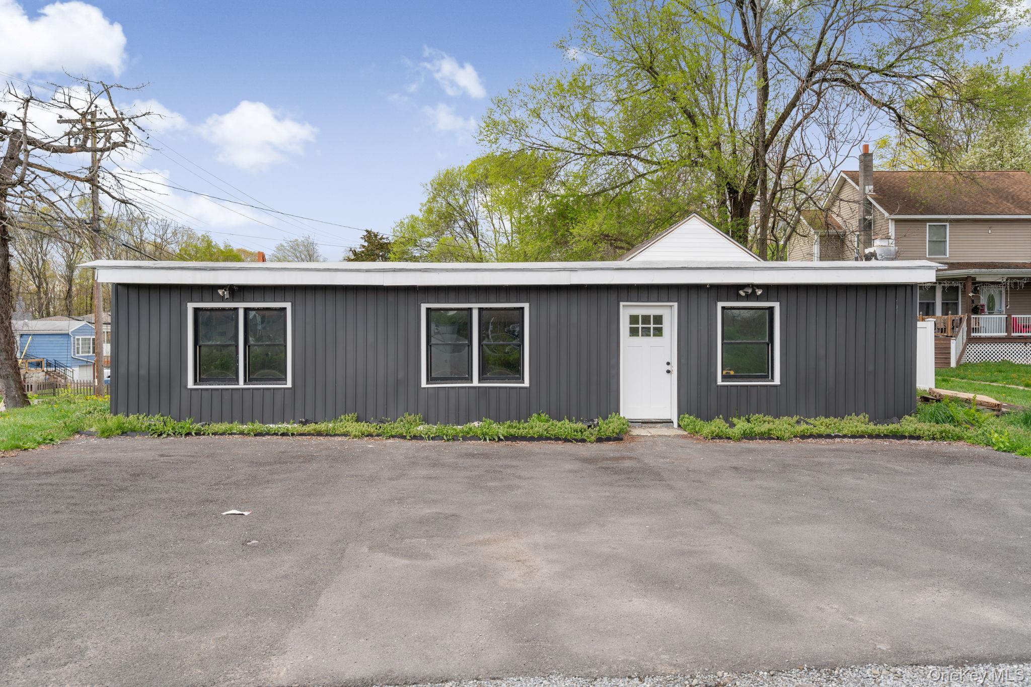 637 Violet Avenue Property Photo 1