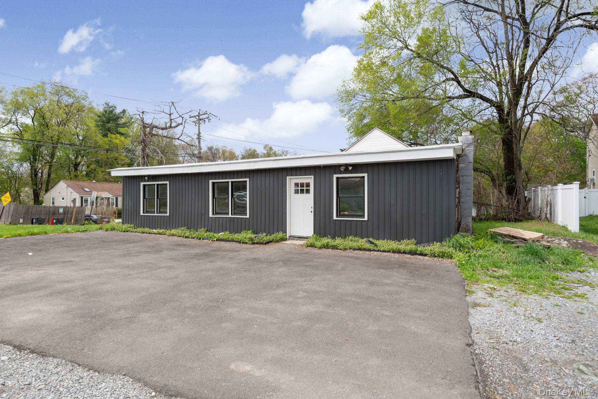 637 Violet Avenue Property Photo 3
