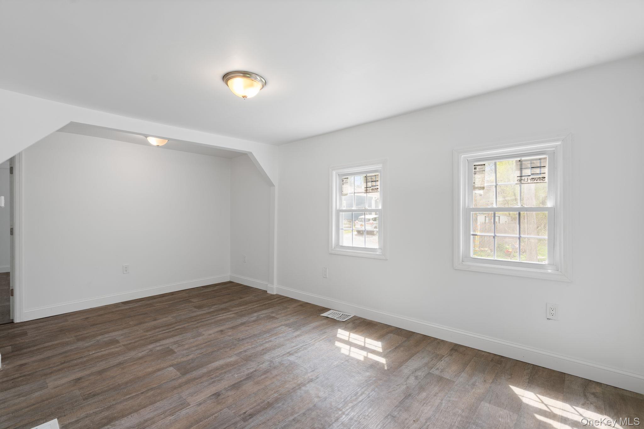 637 Violet Avenue Property Photo 7