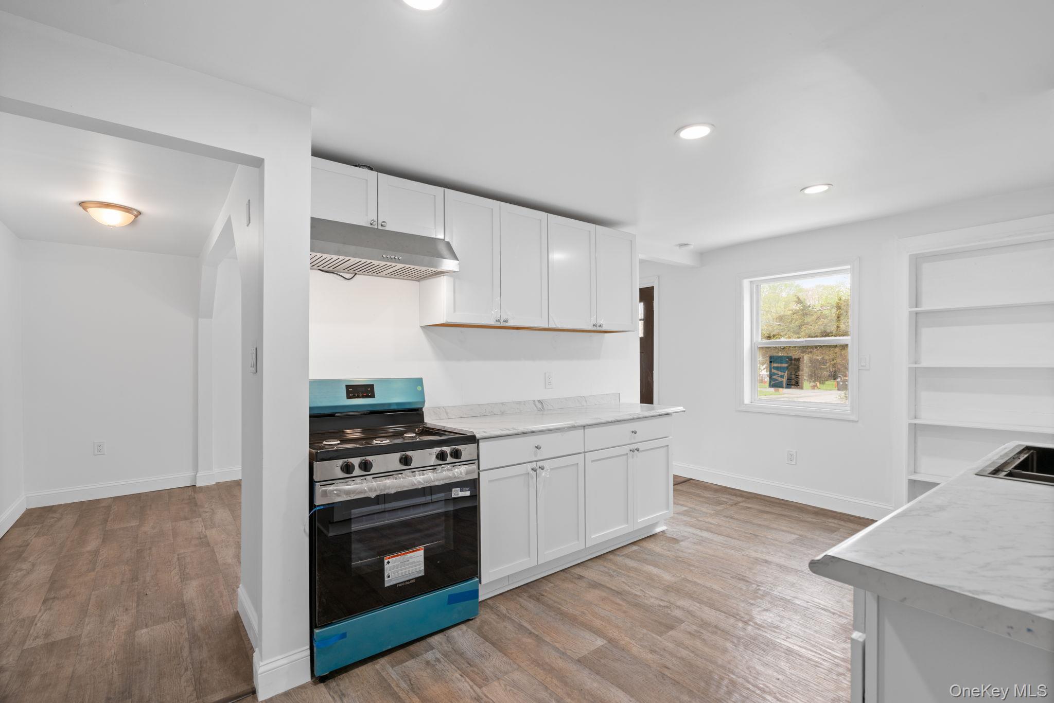 637 Violet Avenue Property Photo 11