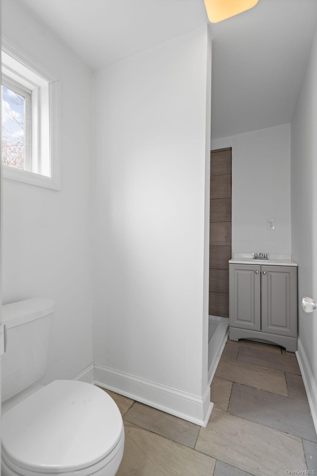 637 Violet Avenue Property Photo 13