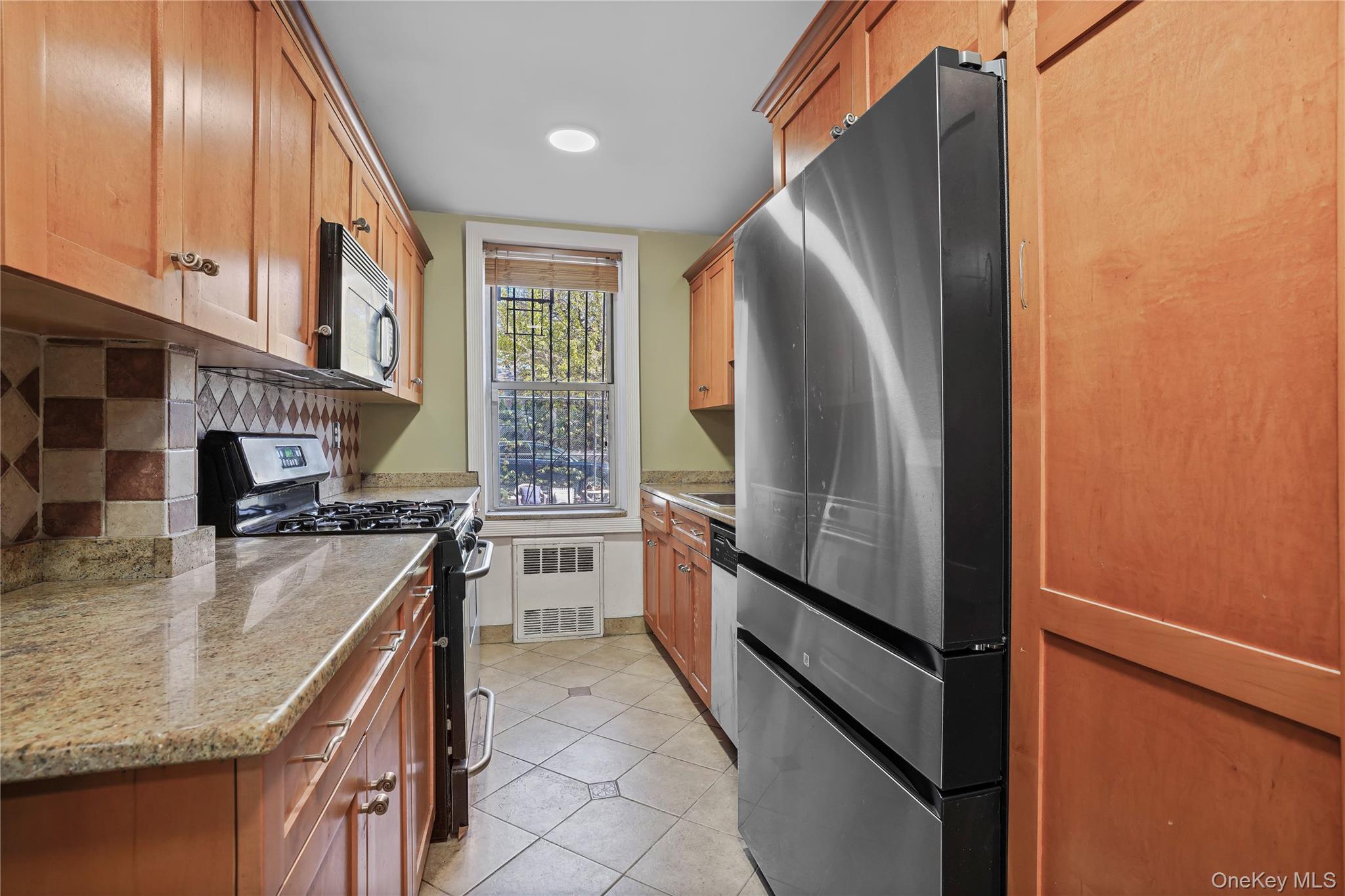 63-11 Queens Boulevard B11 Property Photo 2