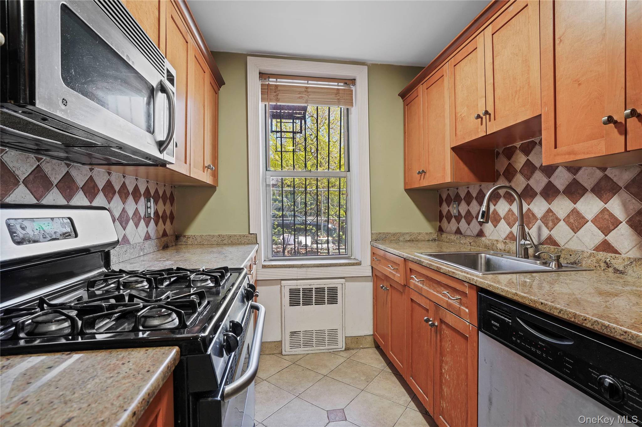 63-11 Queens Boulevard B11 Property Photo 3