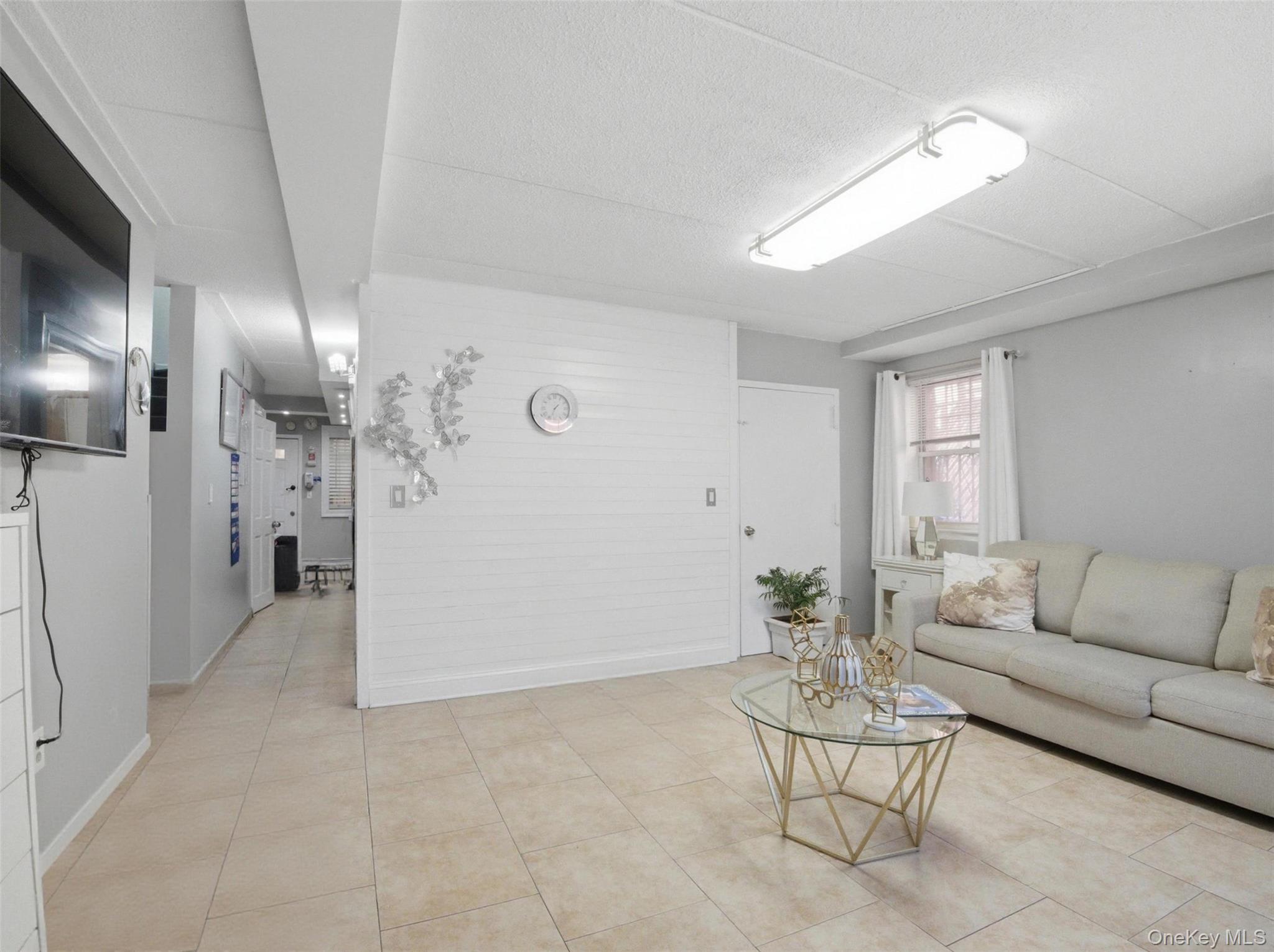 831 Longfellow Avenue Property Photo 4