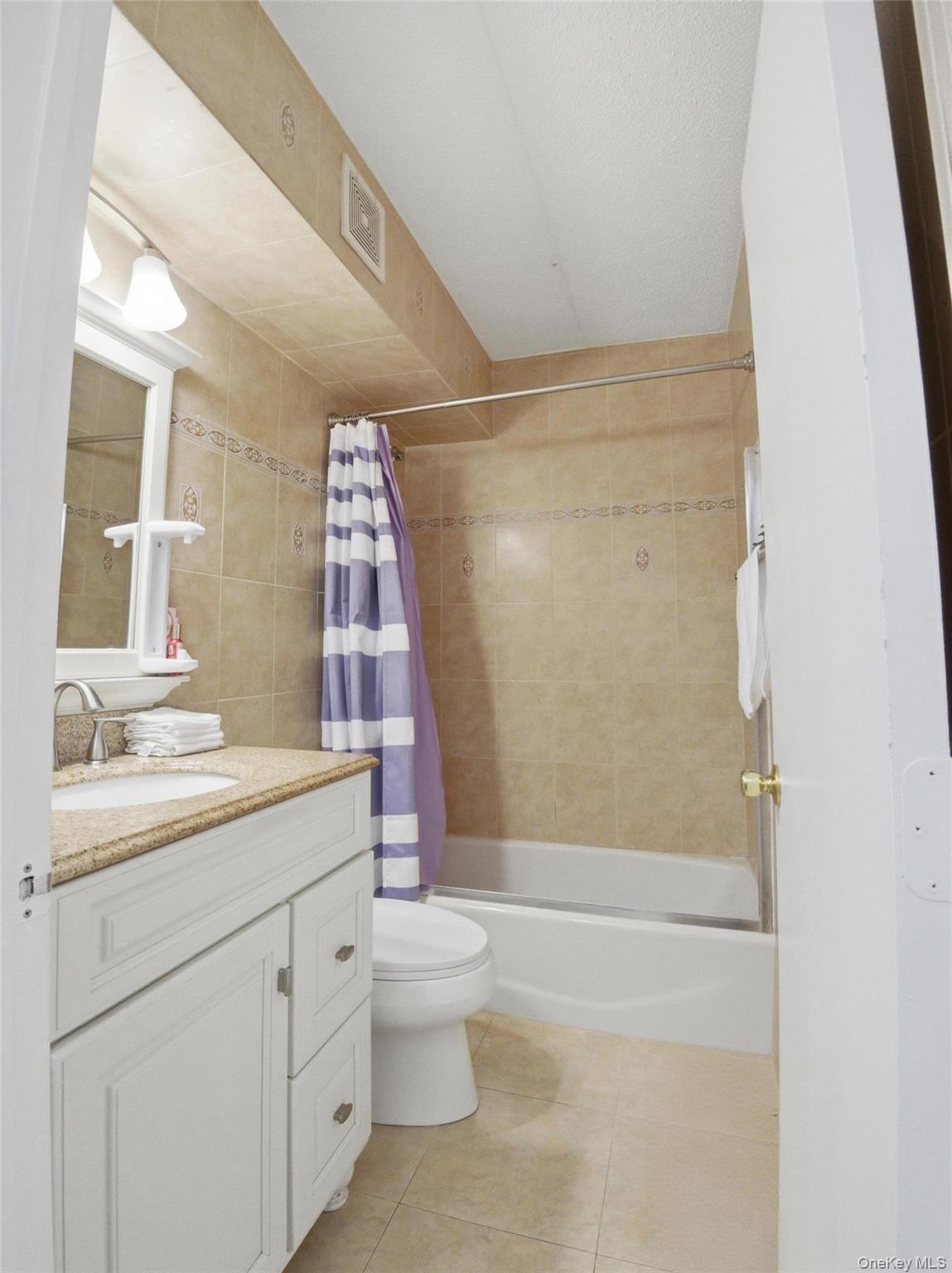831 Longfellow Avenue Property Photo 10