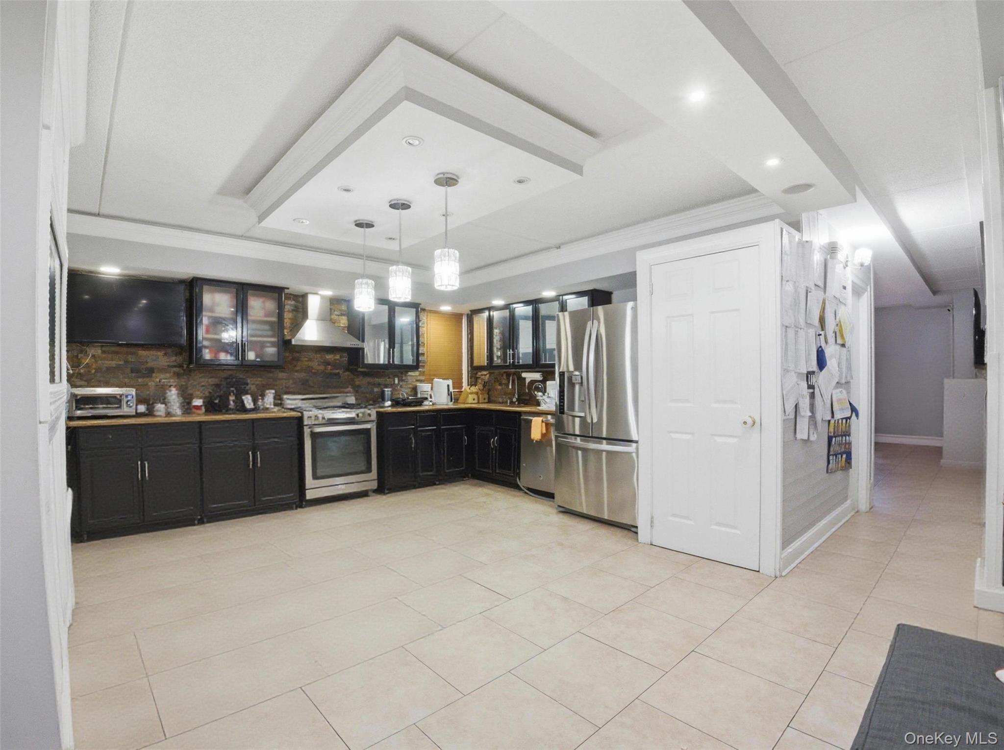831 Longfellow Avenue Property Photo 15