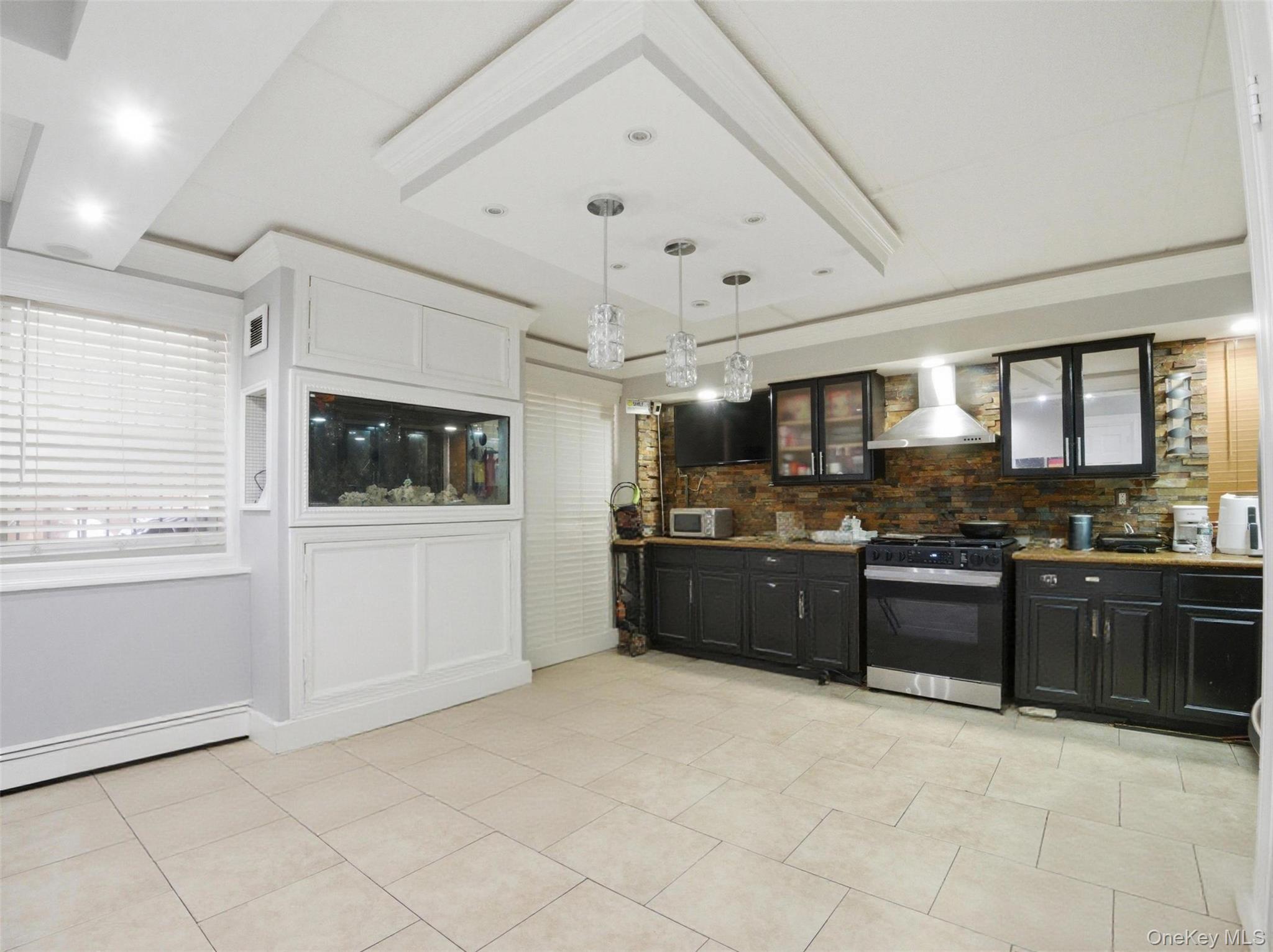 831 Longfellow Avenue Property Photo 16