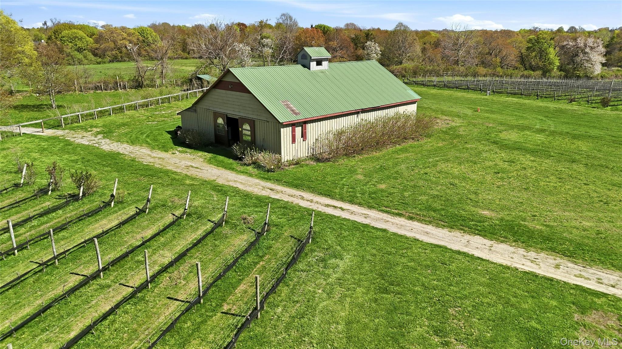 35950 Main Road Property Photo 2