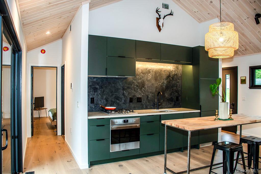 13 Regal Road Property Photo 9
