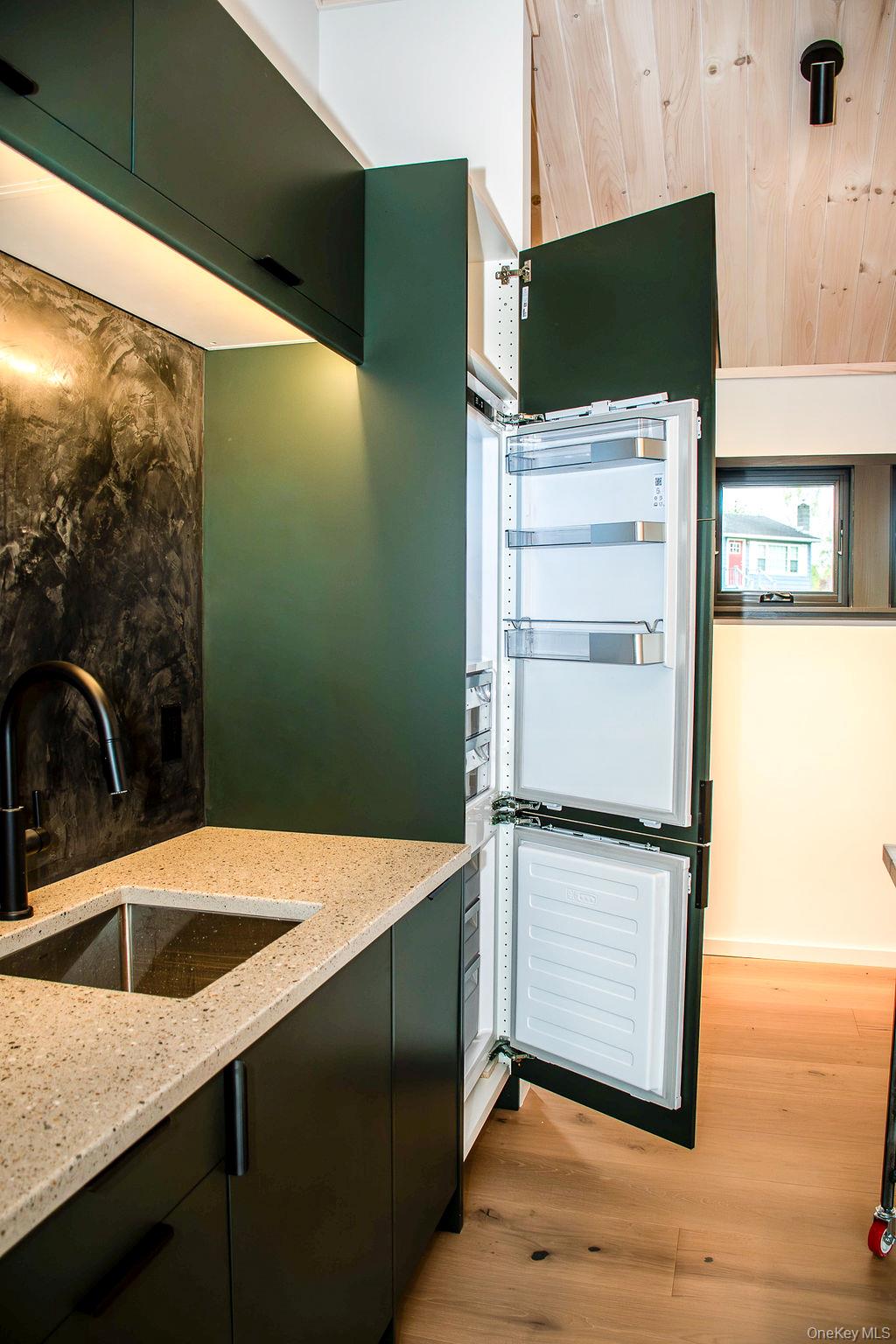 13 Regal Road Property Photo 14