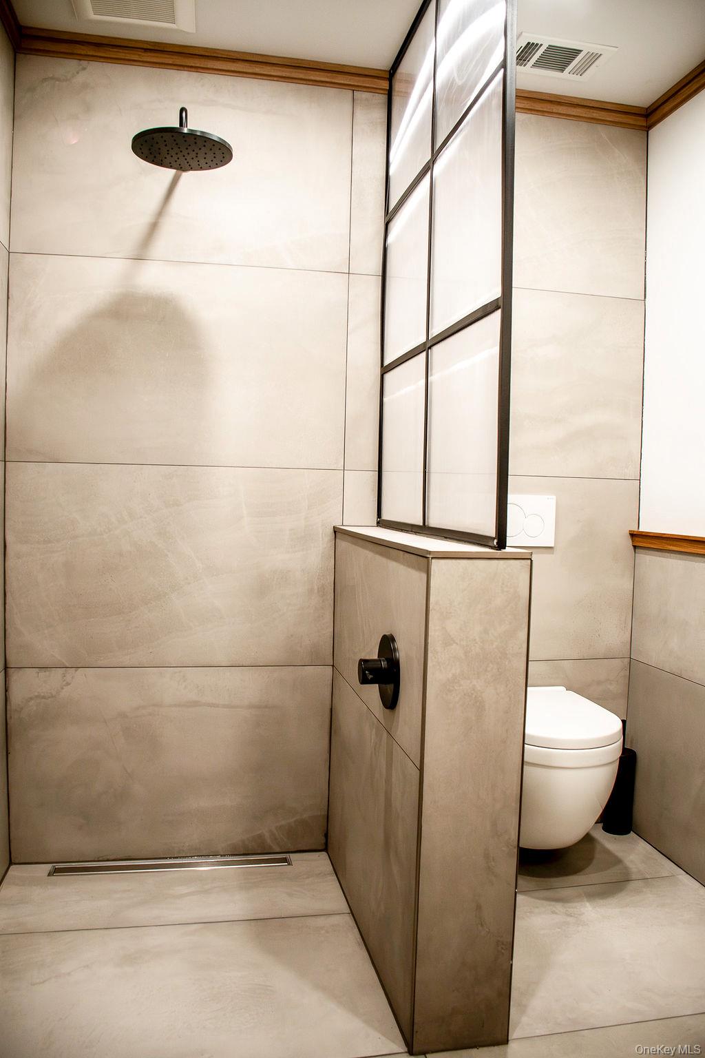 13 Regal Road Property Photo 16